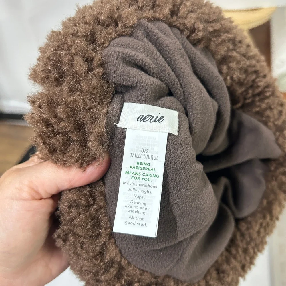 Aerie Faux Fur Trim Ribbed Beanie Hat One Size Brown Gorpcore Winter Cozy Hat